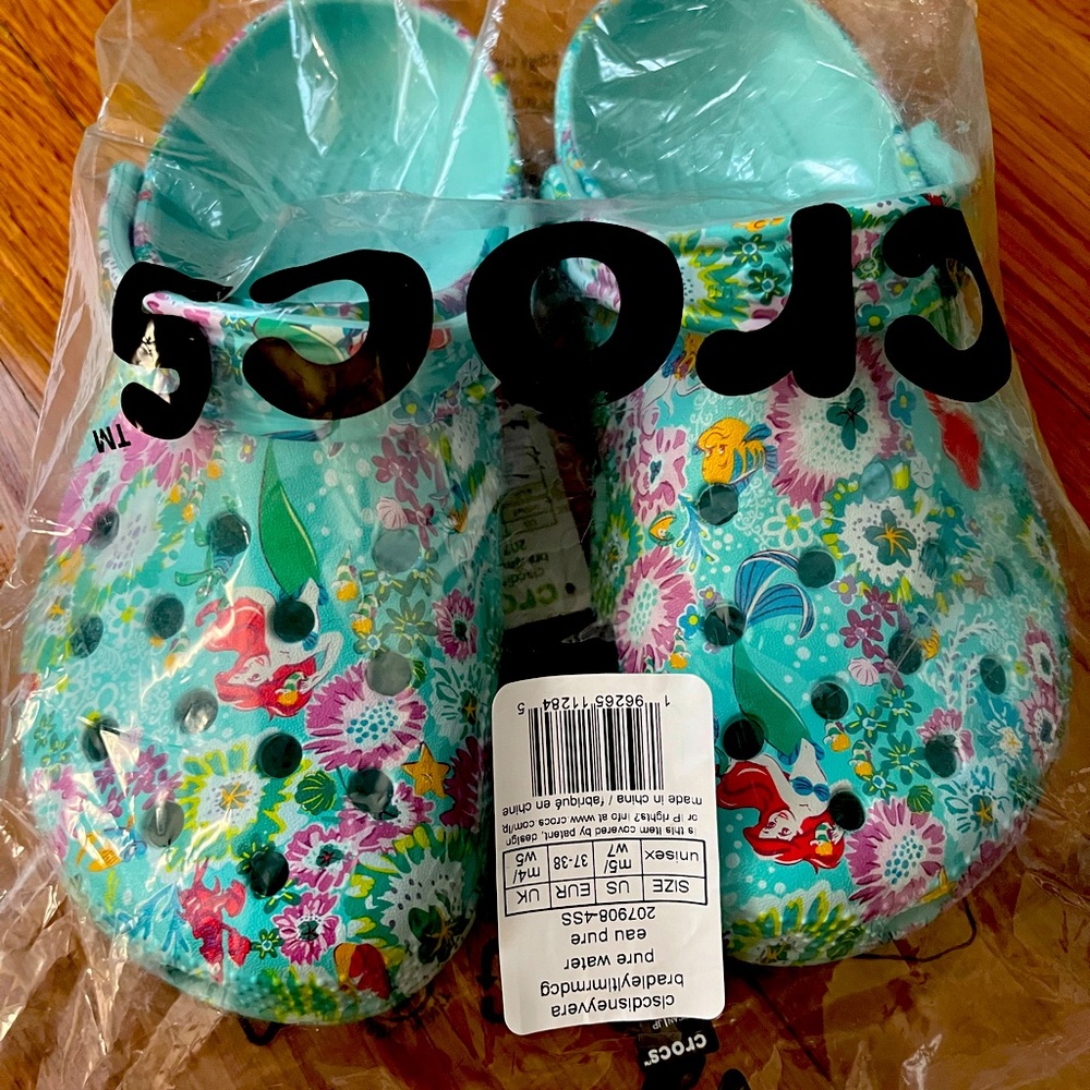 Vera Bradley Disney Little Mermaid Crocs